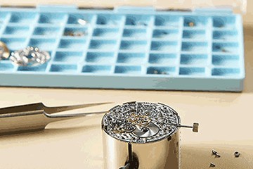 唐山劳力士表不走维修多少钱